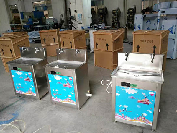 安裝幼兒園直飲水機(jī)，就選圣藍(lán)！