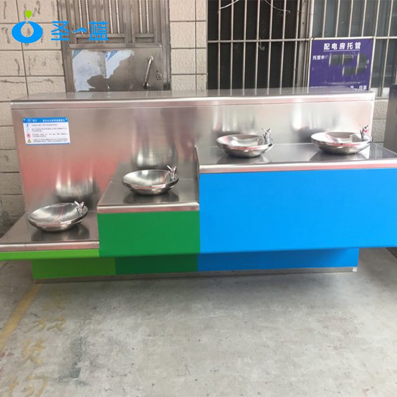高鐵站直飲水機
