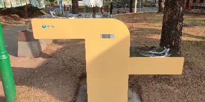 公園景點戶外直飲水機熱水供應：這個冬天有點暖