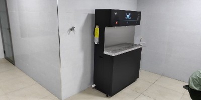 商務廣告屏直飲水機，商務辦公飲水的新選擇